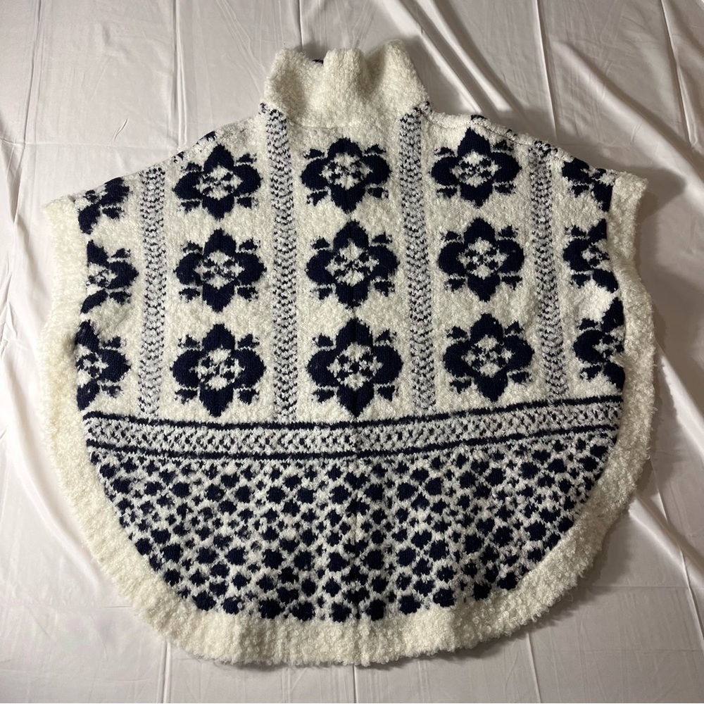 Gap Half Zip Fluffy Knit Wool Blend Poncho
 Sz XS/S Oversized - Picture 3 of 9